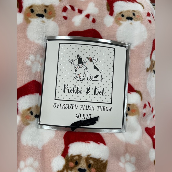 Pink Christmas Dogs Santa Dogs Pawprints 🐾🎅🏻🩷Holiday Plush Throw Blanket NWT - Picture 2 of 3